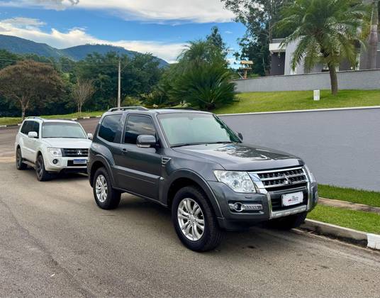 MITSUBISHI PAJERO FULL 3.2 HPE 4X4 16V TURBO INTERCOOLER DIESEL 2P AUTOMÁTICO MITSUBISHI PAJERO FULL 3.2 HPE 4X4 16V TURBO INTERCOOLER DIESEL 2P AUTOMÁTICO